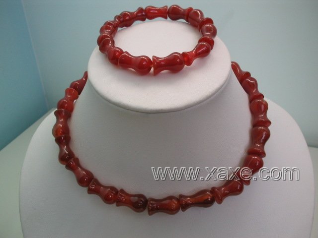 17"" red agate bead necklace bracelet set
