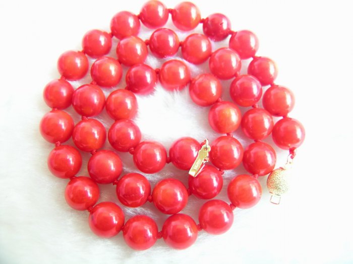 18'' 9-10mm red coral necklace
