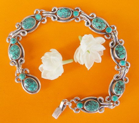 7'' turquoise 8 bead bracelet silver chain