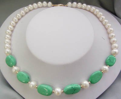 17'' white pearl and green turquoise bead necklace