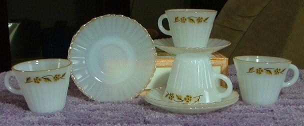 Set of 4 Cups & Saucers by Termocrisa of Mexico, Vintage