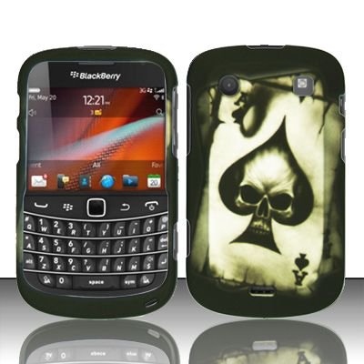 Hard Rubber Feel Design Case for Blackberry Bold Touch 9900/9930 - Spade Skull