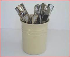 Le Creuset Stoneware Utensil Crock - Almond Cream 37.1 ounce NEW