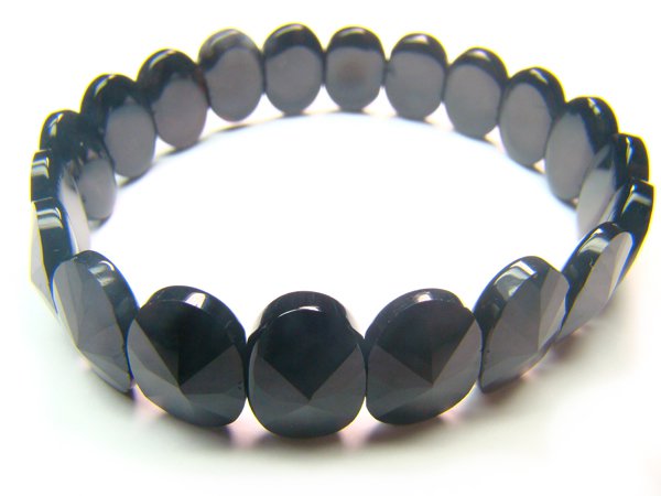 BOBXRS0600X Onyx Oval Shape 10x14mm Cut Bracelet
