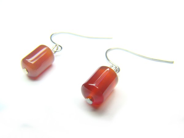 EAGXRE0712X Red Agate Cylinder Shape 6x9mm Earrings