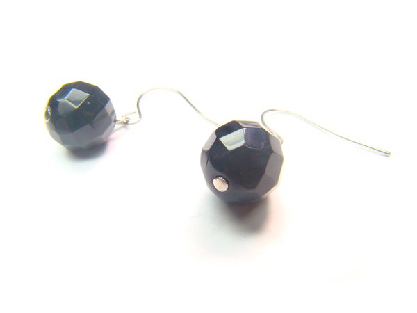 EONXDO0306X Onyx Round Shape 10mm Cut Earrings