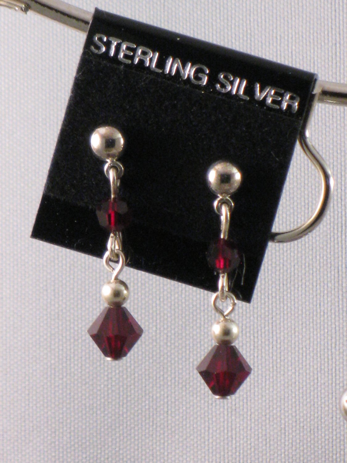 Garnet-colored Swarovski crystal Earrings - S134C