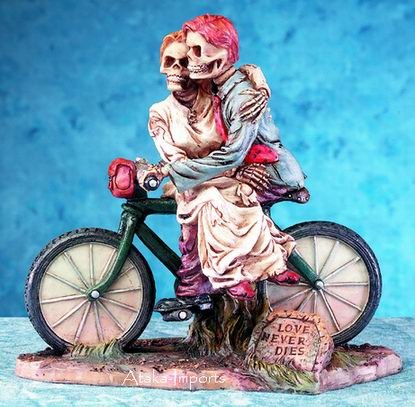 SKELETONS-SKULL COUPLE STATUE-BIYCYCLING TOGETHER-SWEET HALLOWEEN (5167)