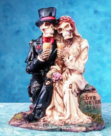 GROOM-BRIDE COUPLE STATUE-HALLOWEEN WEDDING CAKE TOPPER (5165)