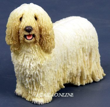 KOMONDOR DOG FIGURINE-HUNGARIAN KOMONDOR-HUNGARIAN SHEEPDOG (6540s)