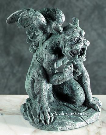 STRIKING GARGOYLE STATUE-FIGURINE-GOTHIC-GORGEOUS (5699)