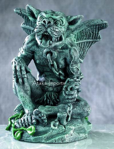 GOTHIC-CHAINED GARGOYLE STATUE-LIFELIKE FIGURINE (4994)