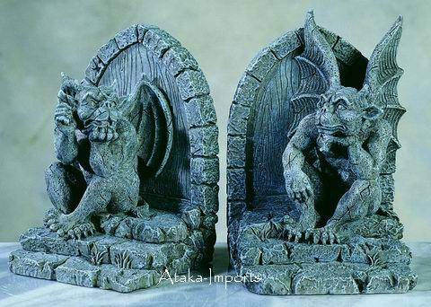 GOTHIC-GARGOYLE BOOKENDS-GORGEOUS STATUE-NEAT (5261)