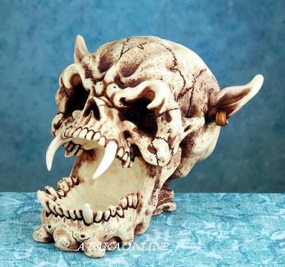 DEMON SKULL FIGURINE-SKELETON-BIZARRE-HALLOWEEN (4982)