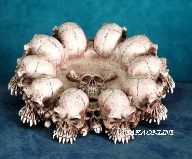 MELTING SKULLS ASHTRAY-BIZARRE-HALLOWEEN (5715s)