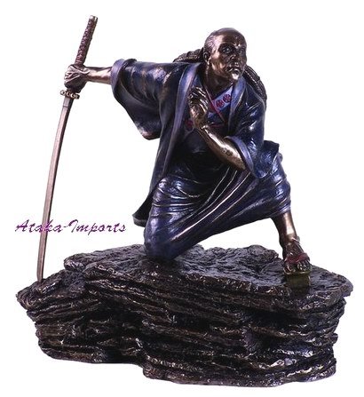 JAPANESE SAMURAI ON THE ROCK STATUE-MEDITATION -BRONZE APPEARANCE (6145)