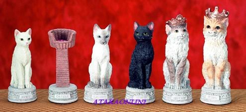 DOG VS. CAT CHESS SET-HANDPAINTED-ADORABLE (5644s)