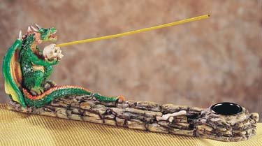 DRAGON HOLDING SKULL INCENSE HOLDER (5213)