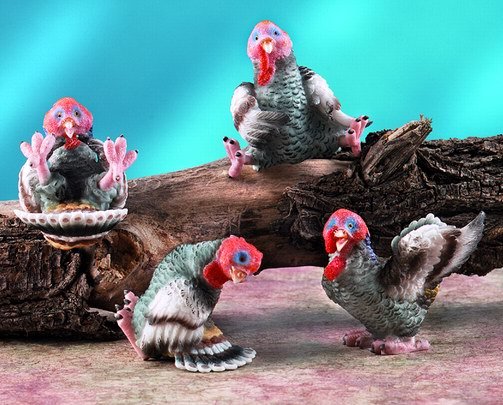 SET OF 4-TURKEYS-THANKSGIVING-FIGURINES-DISPLAY-FUN (5943)