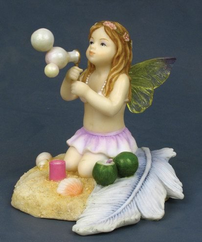 LITTLE FAIRY PLAYING AT BEACH-FIGURINE-STATUE (6777)