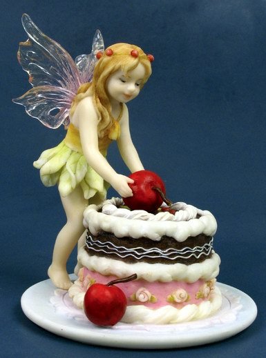 LITTLE BIRTHDAY FAIRY-FIGURINE-STATUE (6781)