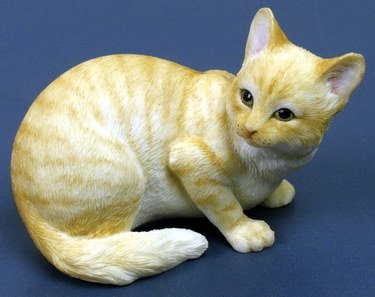 MUNCHKIN CAT-FIGURINE-STATUE (6745)