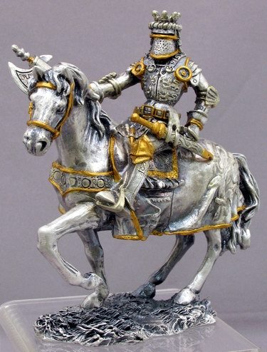 MEDIEVAL KNIGHT ON HORSE W AXE-FIGURINE-STATUE PEWTER (6915)