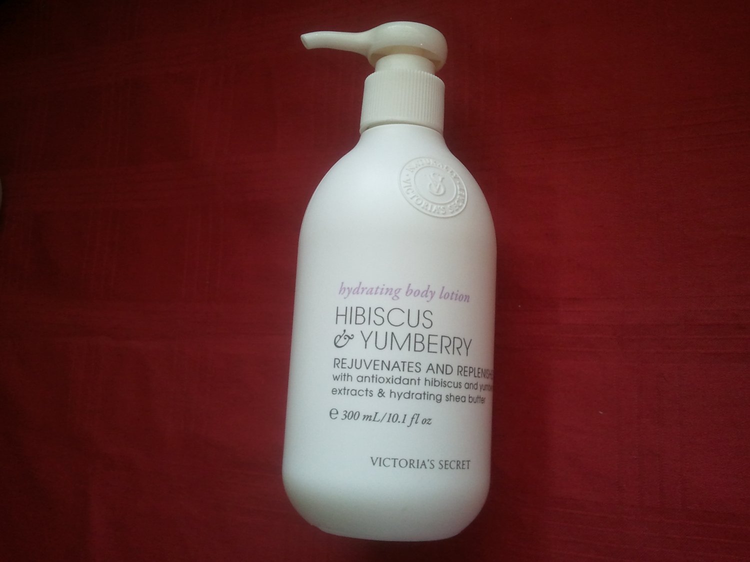 Victoria's Secret Hibiscus & Yumiberry Hydrating Body Lotion, .
