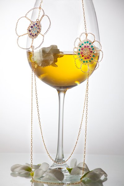 Astonishing 14kt Gold filled flowers necklace with Swarovski