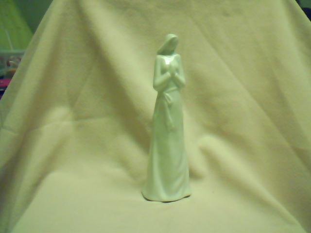 Lady Statuette