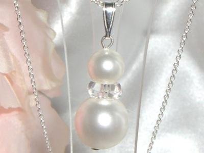 Sterling Silver Pearl Necklace made with SWAROVSKI ELEMENTS
