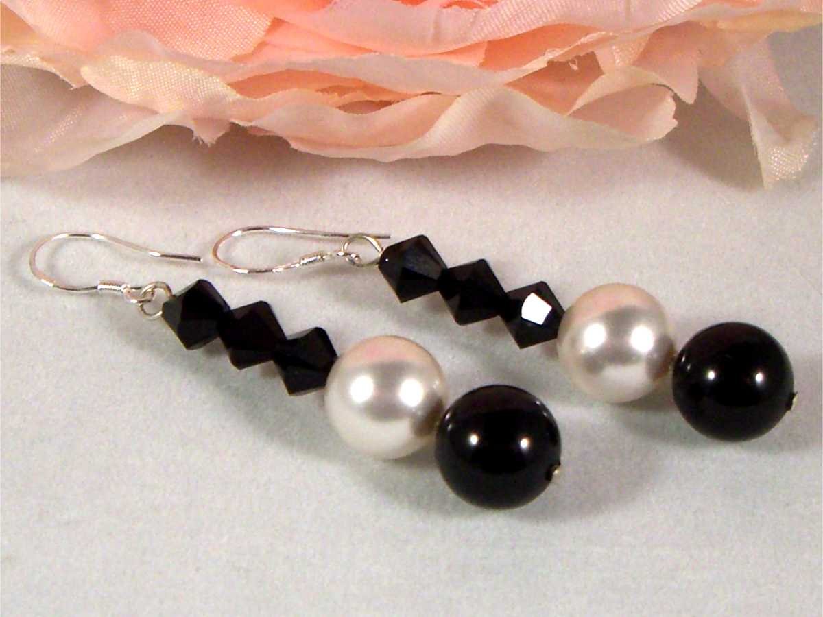 Black&White Pearls&Crystals Wedding Bride Earrings made with SWAROVSKI ELEMENTS