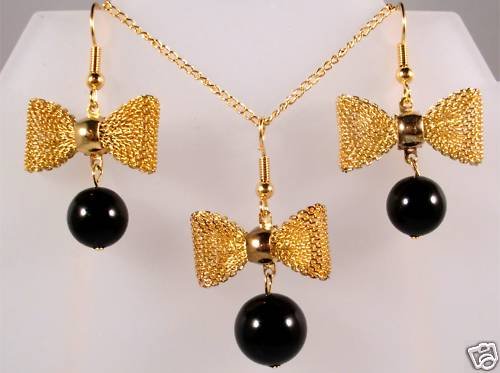 RARE Xmas Party Gift Bow-tie-ful Crystal Pearls Set made with SWAROVSKI ELEMENTS
