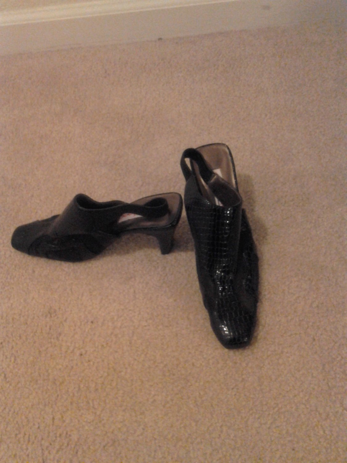Brand New Black Pattern Mesh Sling Back Shoes