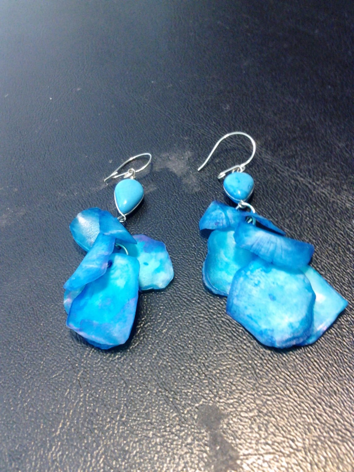 Brand New Beautiful Painted Skin Fish Turquoise Blue Dangled Earrings