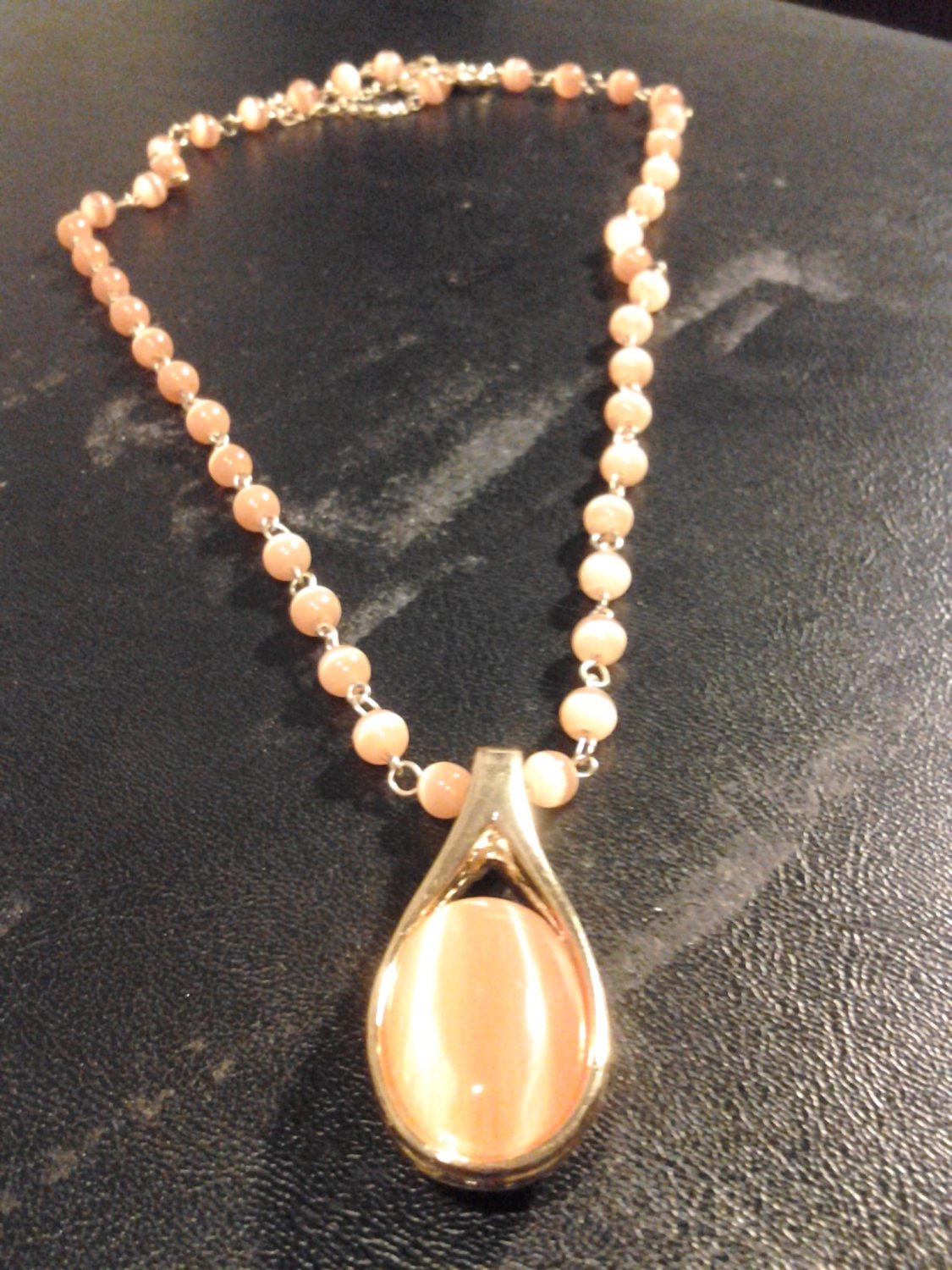Brand New Beautiful Bold Peach Beaded Necklace