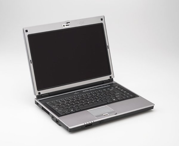 Compal HGL30 laptop notebook Core 2 Duo Merom T5600 100GB 1GB DVD/CD-RW webcam - $30 rebate