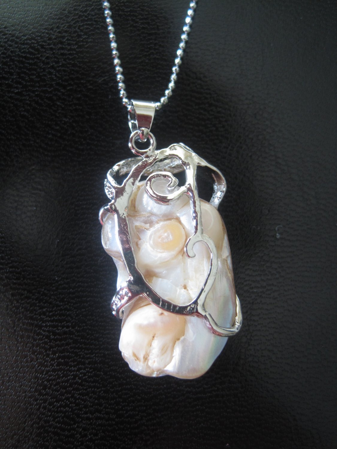 Genuine Mother of Pearl reversible necklace