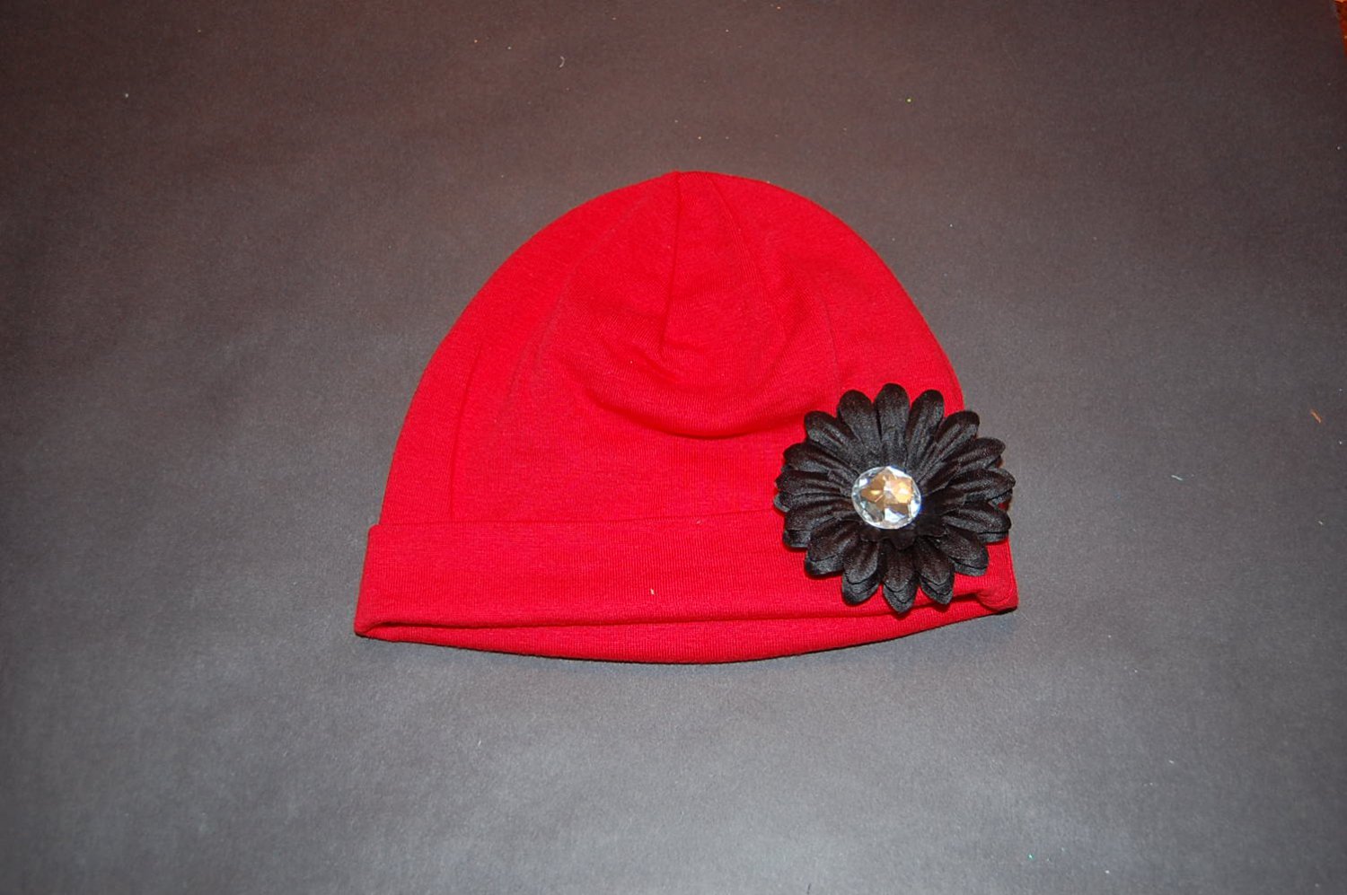 Cotton Red Hat with 2" Black Daisy