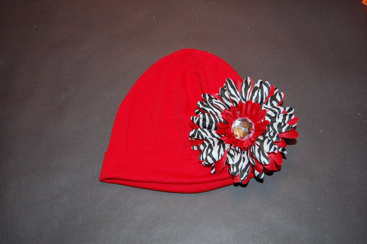 Cotton Red Hat with Red Stacked Zebra Daisy
