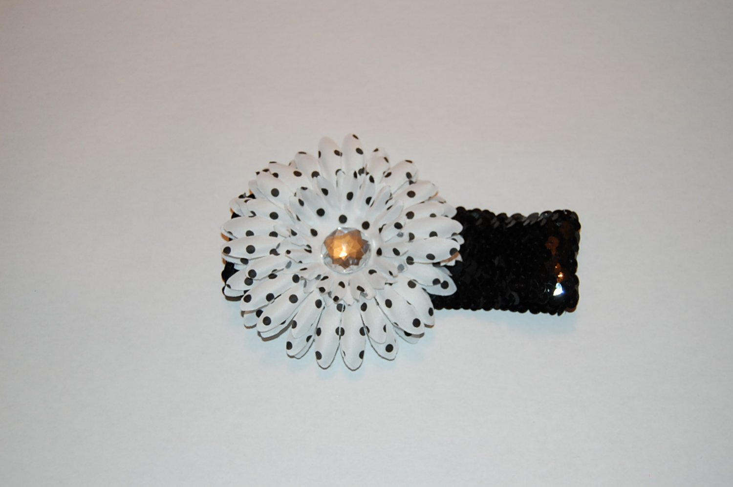 4" Daisy Polka Dot- 2" Sequined Band- Black & White/Black