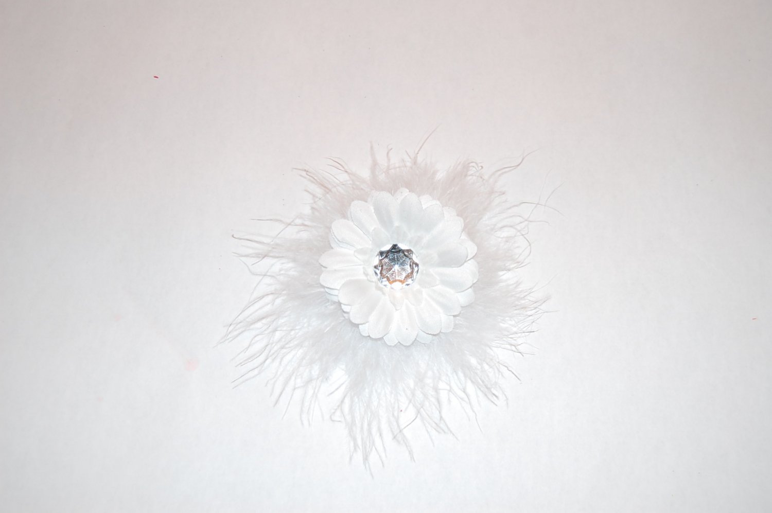 2 " Daisy, Marabou, White/White