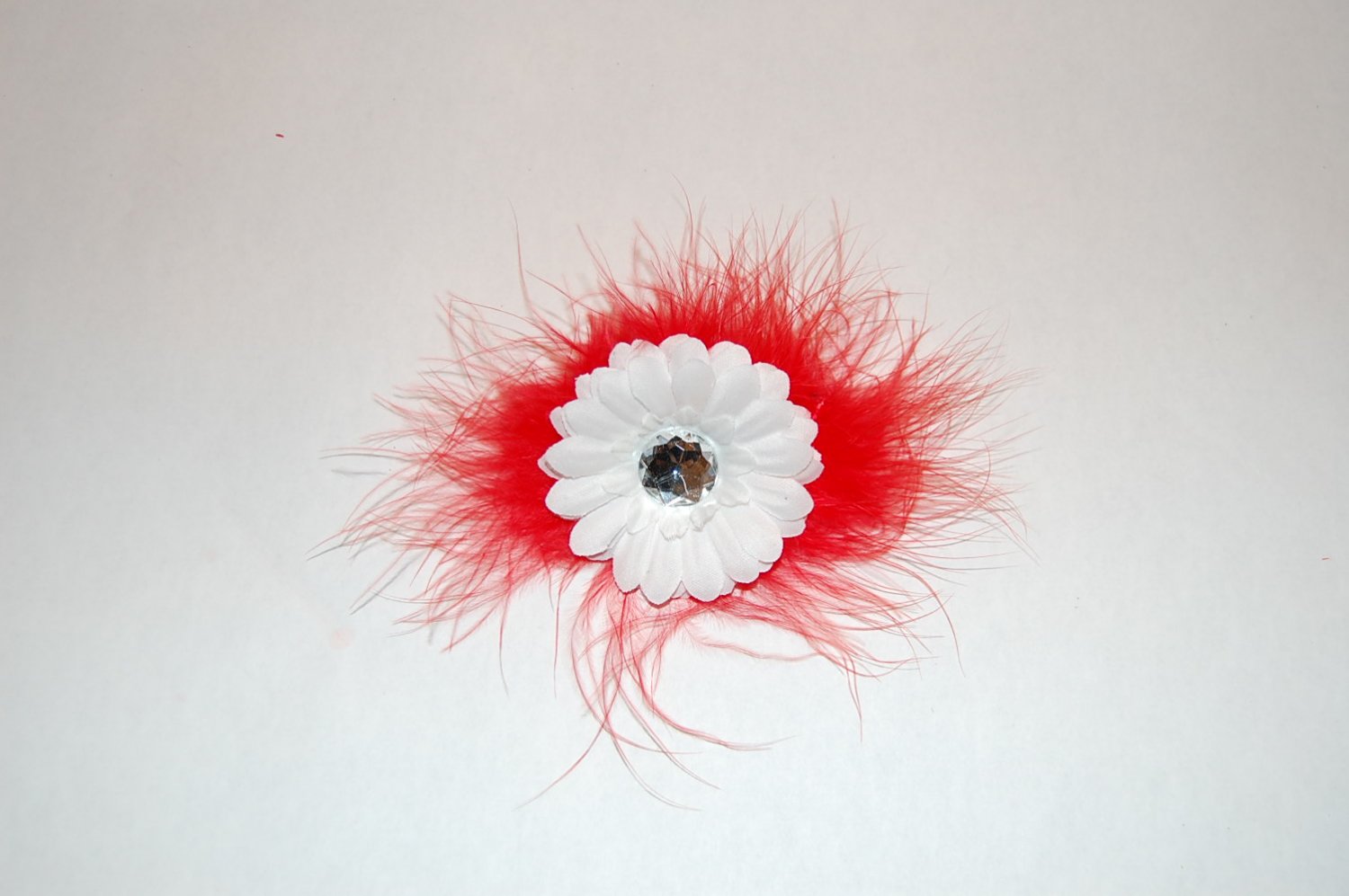 2 " Daisy, Marabou, on Alligator Clip, White/Red