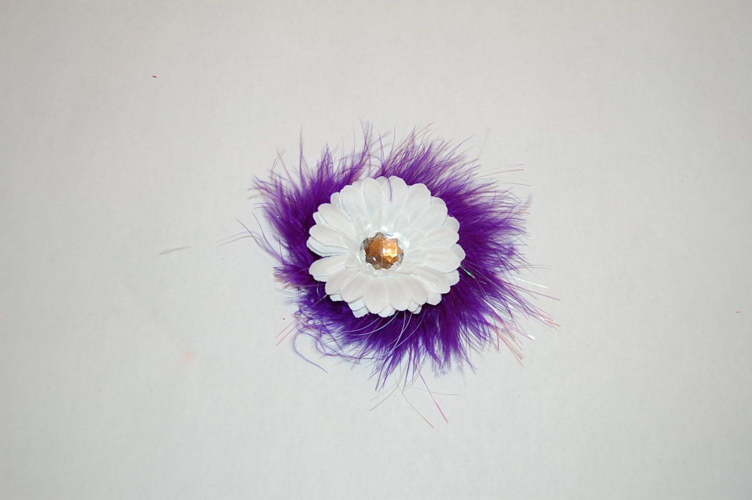 2 " Daisy, Marabou, on Alligator Clip, White/Purple