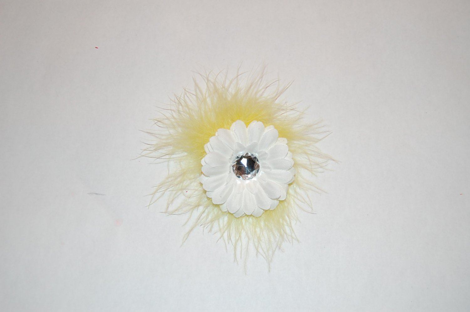 2 " Daisy, Marabou, on Alligator Clip, White/Yellow