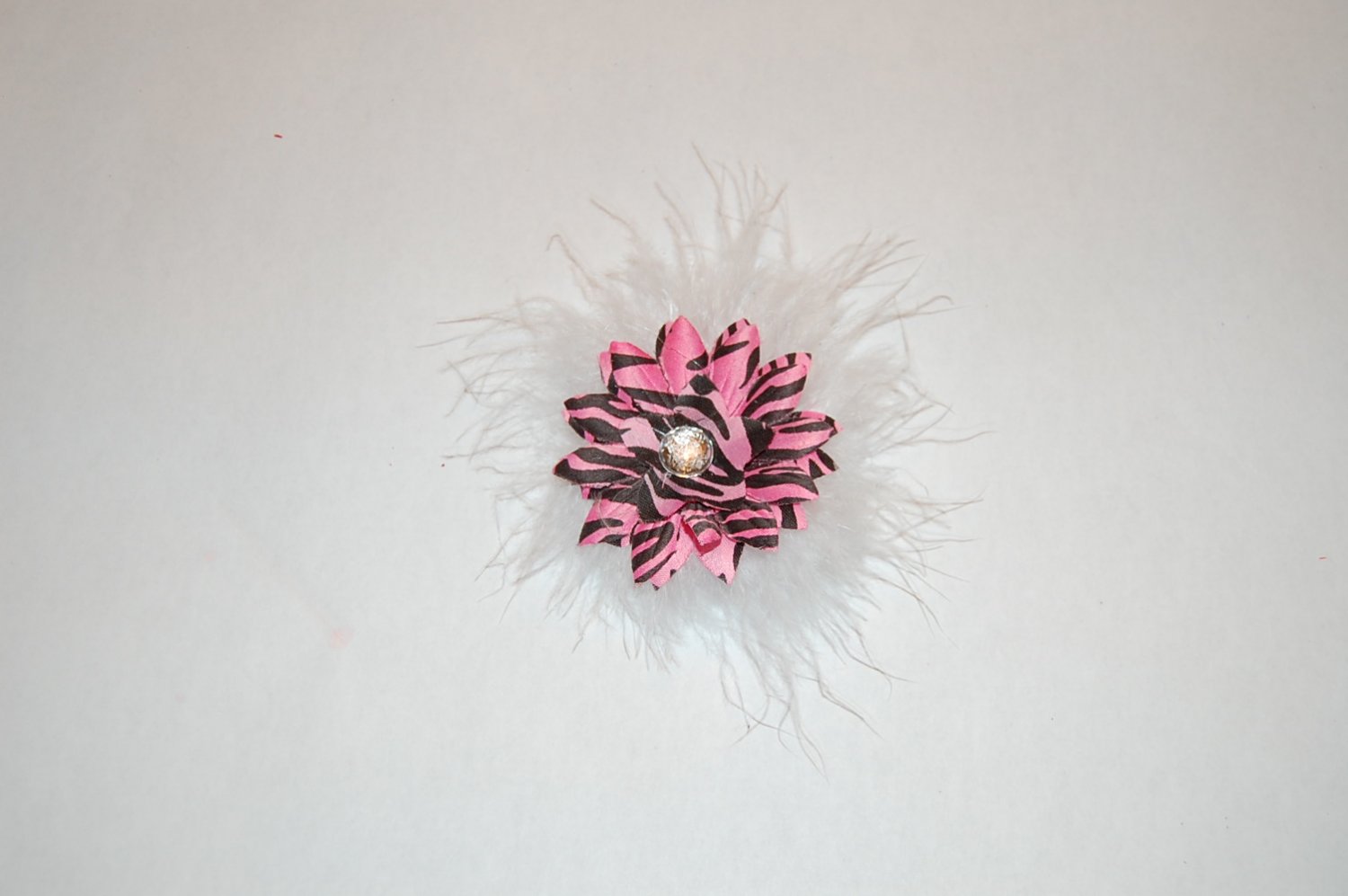 2 " Daisy, Marabou, on Alligator Clip, Pink/Black/White