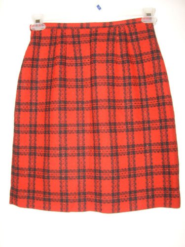 Women's Amanda Smith Skirt Size 6 red black