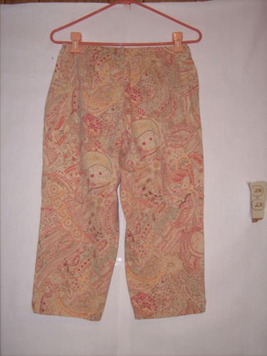 Villager Sport Pant Capris Size 8 Floral Print