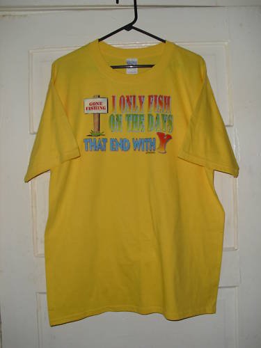 MENS GILDAN T-SHIRT SIZE L CUTE