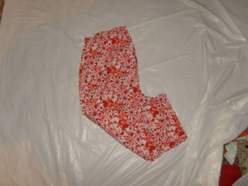Announcements Maternity Floral Print Pant Capris size M